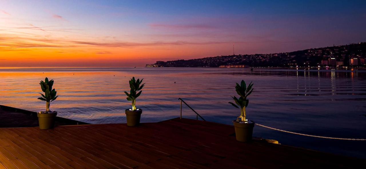 Floating House Hurrea Villa Portoroz Exterior foto